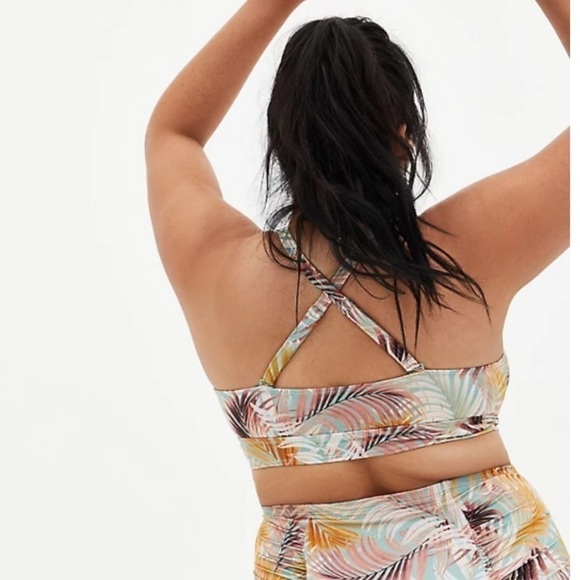 Torrid 0 MULTI GREEN LEAF SHINE TRIANGLE BIKINI SWIM TOP - Picture 2 of 4